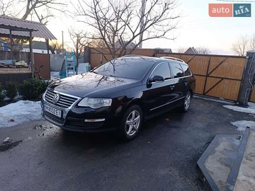 Авто Volkswagen Passat 2010 № 8528159