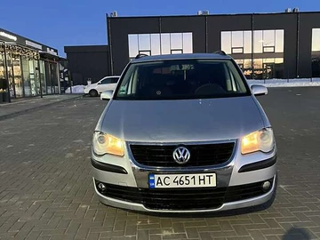 Авто Volkswagen Touran 2007 № 8528180