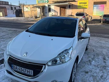 Авто Peugeot 208 2014 № 8528399