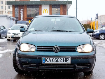Авто Volkswagen Golf 2001 № 8529314