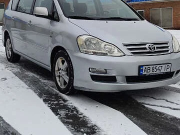 Авто Toyota Avensis Verso 2004 № 8529699