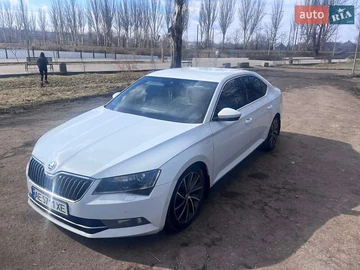 Авто Skoda Superb 2015 № 8530041
