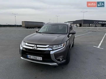 Авто Mitsubishi Outlander 2018 № 8530062