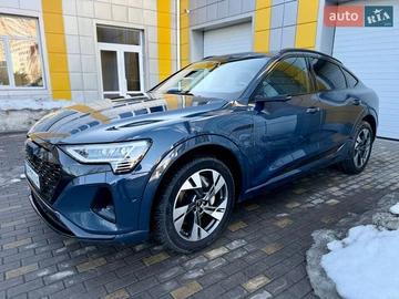 Авто Audi Q8 E-Tron 2023 № 8530195