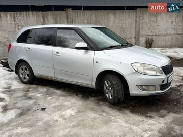 Авто Skoda Fabia 2011 № 8530219