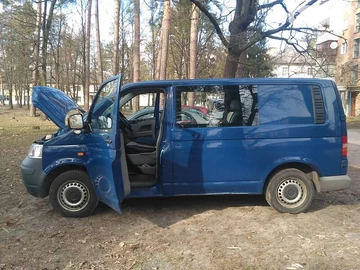 Авто Volkswagen Transporter 2005 № 8530264