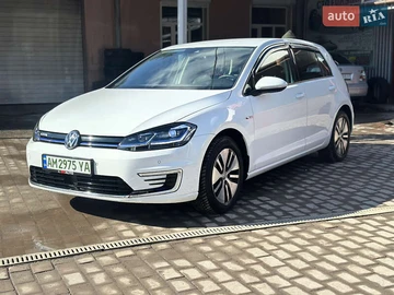 Авто Volkswagen Golf 2020 № 8530340