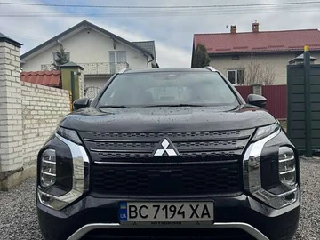 Авто Mitsubishi Outlander 2023 № 8530480