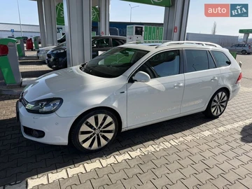 Авто Volkswagen Golf 2010 № 8530672