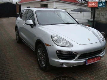 Авто Porsche Cayenne 2014 № 8531030