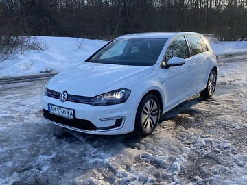 Авто Volkswagen E-Golf 2015 № 8531404