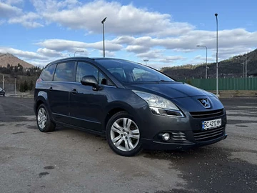 Авто Peugeot 5008 2013 № 8531409