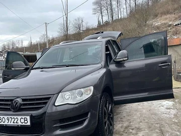 Авто Volkswagen Touareg 2007 № 8531428