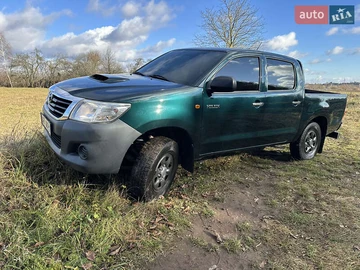 Авто Toyota Hilux 2013 № 8531800