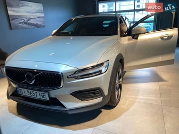 Авто Volvo V60 Cross Country 2020 № 8531958