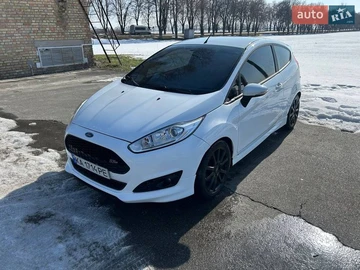 Авто Ford Fiesta 2013 № 8532303