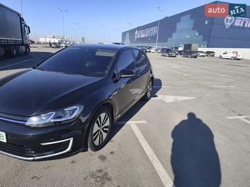 Авто Volkswagen E-Golf 2018 № 8532871