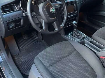Авто Skoda Superb 2012 № 8533387