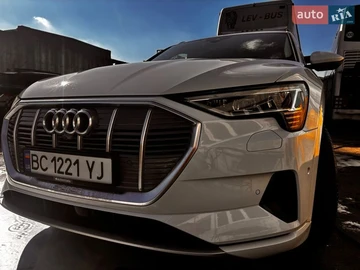 Авто Audi E-Tron 2018 № 8534116