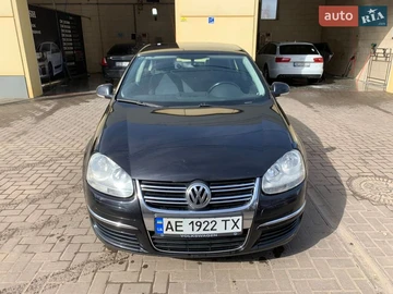 Авто Volkswagen Jetta 2005 № 8534217