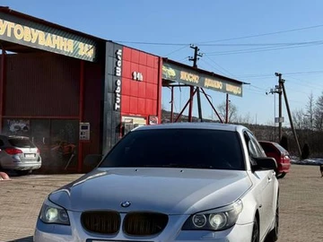 Авто BMW 5 Series 2004 № 8534457