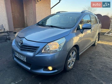 Авто Toyota Verso 2011 № 8535184