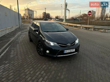 Авто Toyota Auris 2013 № 8535420