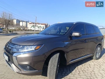 Авто Mitsubishi Outlander 2018 № 8535664