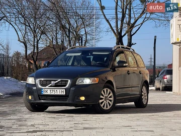 Авто Volvo V50 2009 № 8535937