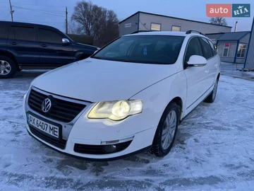Авто Volkswagen Passat 2010 № 8536119