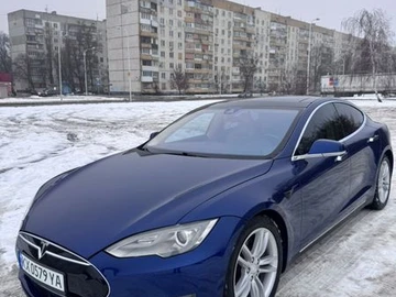 Авто Tesla Model S 2015 № 8536506