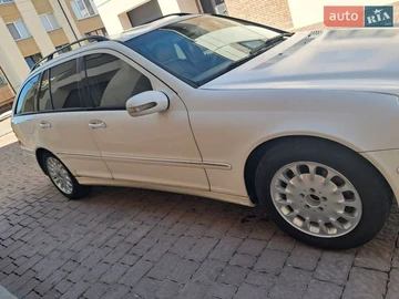 Авто Mercedes C-Class 2004 № 8536690