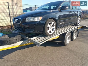 Авто Volvo V50 2012 № 8536695