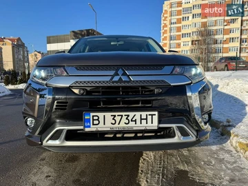 Авто Mitsubishi Outlander 2017 № 8537939