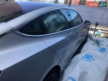 Авто Tesla Model 3 2018 № 8539105