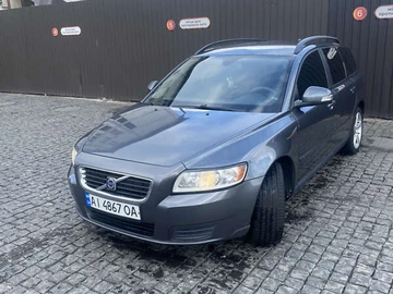 Авто Volvo V50 2009 № 8539118