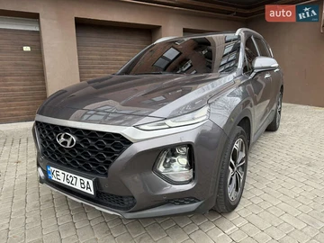 Авто Hyundai Santa Fe 2018 № 8539617