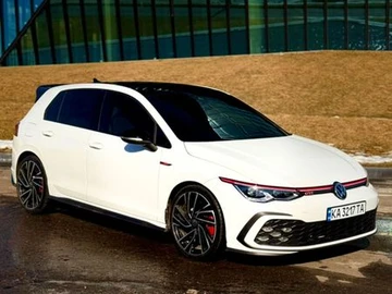 Авто Volkswagen Golf 2023 № 8539644