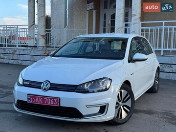 Авто Volkswagen E-Golf 2015 № 8540096