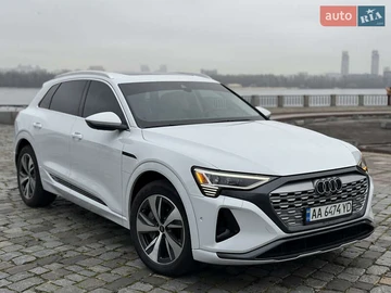 Авто Audi Q8 E-Tron 2023 № 8540397