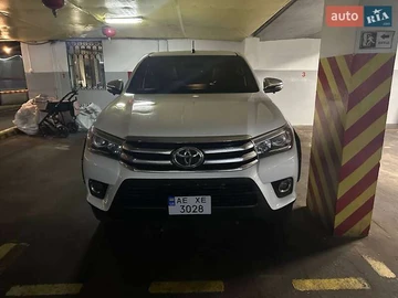Авто Toyota Hilux 2016 № 8540592