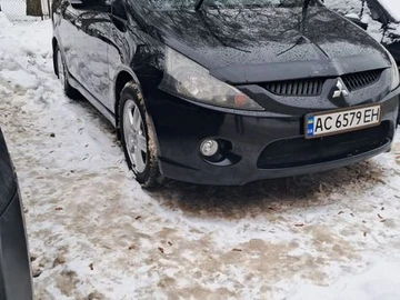 Авто Mitsubishi Grandis 2005 № 8540648