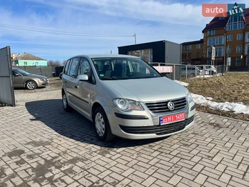 Авто Volkswagen Touran 2009 № 8541185