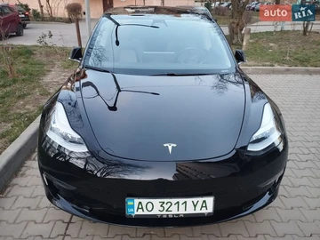Авто Tesla Model 3 2019 № 8542228
