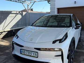Авто  X 2023 № 8542489