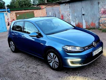 Авто Volkswagen E-Golf 2015 № 8542785