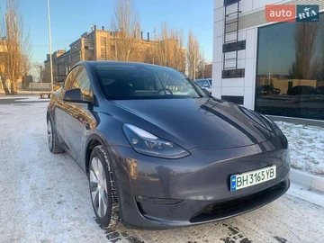 Авто Tesla Model Y 2023 № 8543266