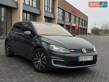 Авто Volkswagen E-Golf 2018 № 8543843