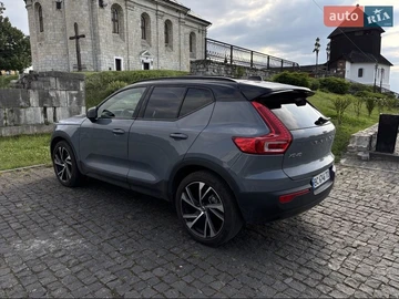 Авто Volvo Xc40 2022 № 8544060