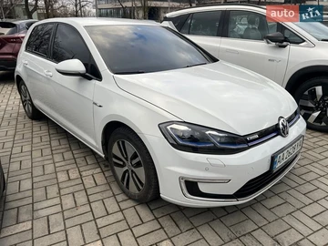 Авто Volkswagen E-Golf 2018 № 8544691